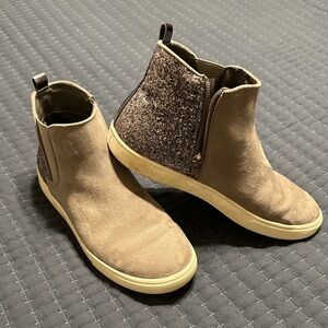 Gray Suede Ankle Boots with Glitter Detail